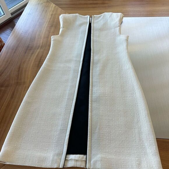 Giambattista Valli Paris white and black crêpe sleeveless dress. Size 6 - Picture 11 of 12